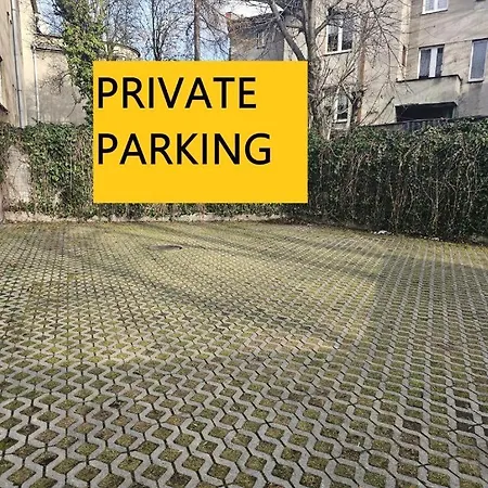Urban Premium No 3, Free Private Parking, Self Check-in * Chorzow