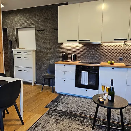 Urban Premium No 3, Free Private Parking, Self Check-in * 霍茹夫