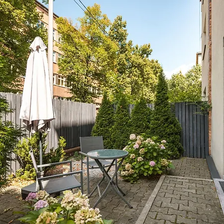 Urban No 3 - Air Condition - Garden - Free Parking Lägenhet *