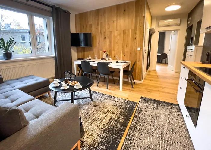 Urban Premium No 3, Free Private Parking, Self Check-in * Chorzów